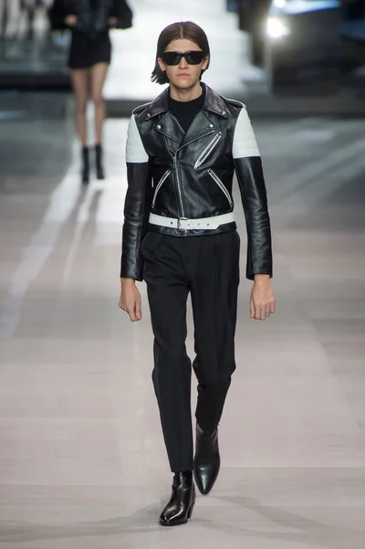 Look 13